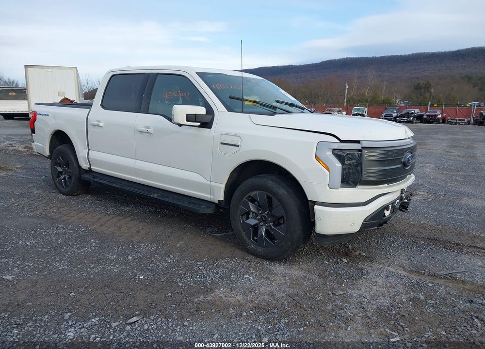 2023 FORD F-150 LIGHTNING LARIAT VIN: 1FT6W1EV7PWG08768