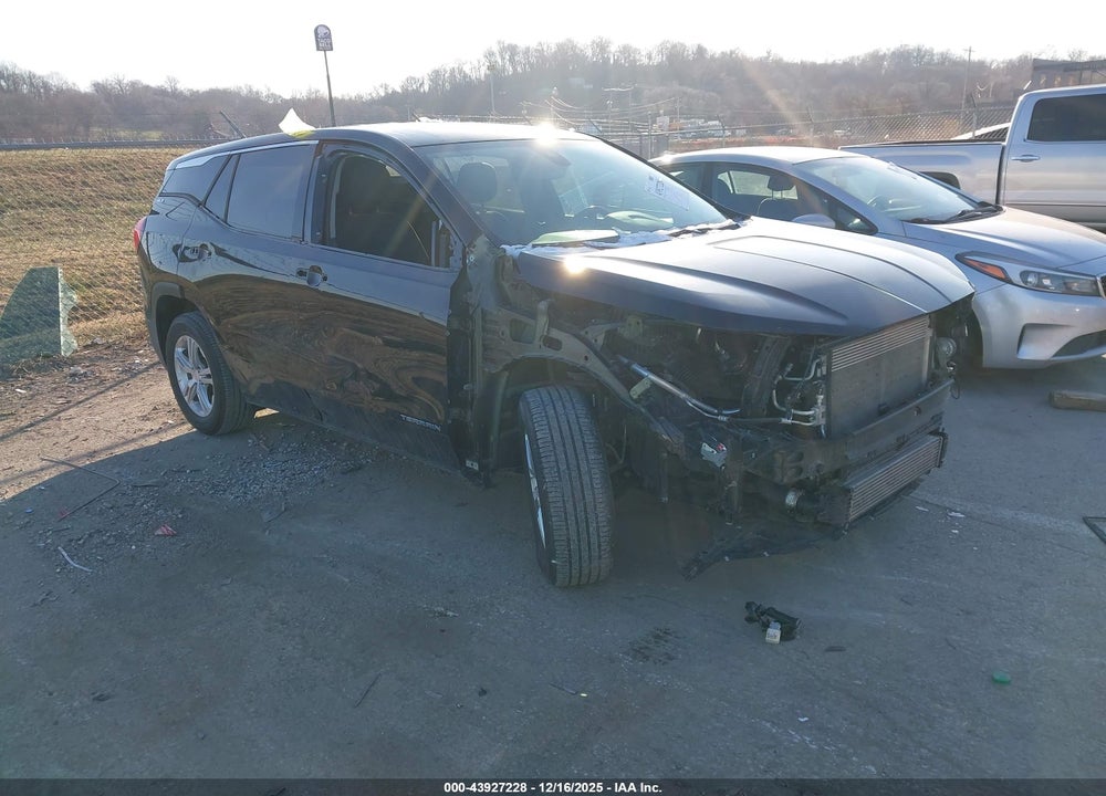 2020 GMC TERRAIN FWD SLE VIN: 3GKALMEV3LL102203