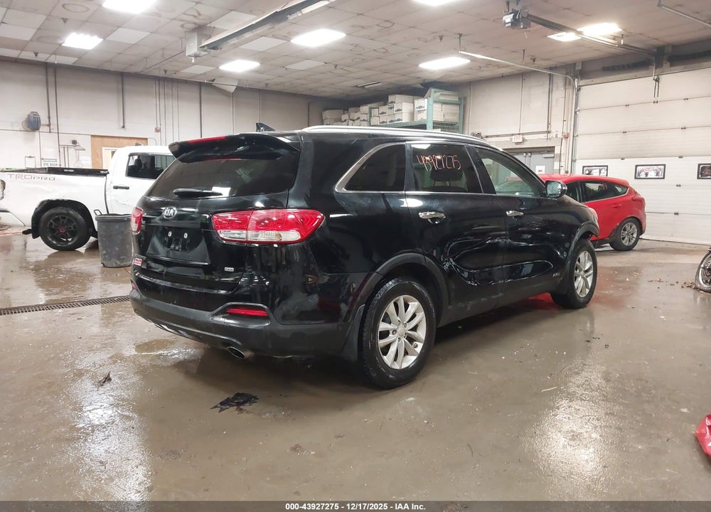 2018 KIA SORENTO 2.4L LX VIN: 5XYPGDA36JG376918