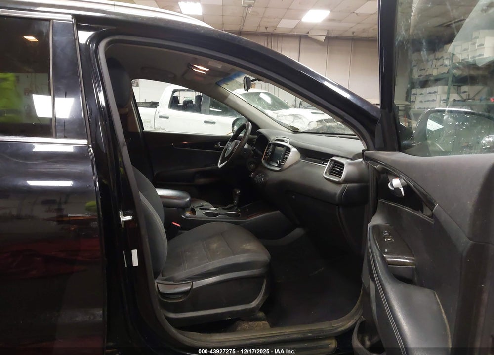 2018 KIA SORENTO 2.4L LX VIN: 5XYPGDA36JG376918