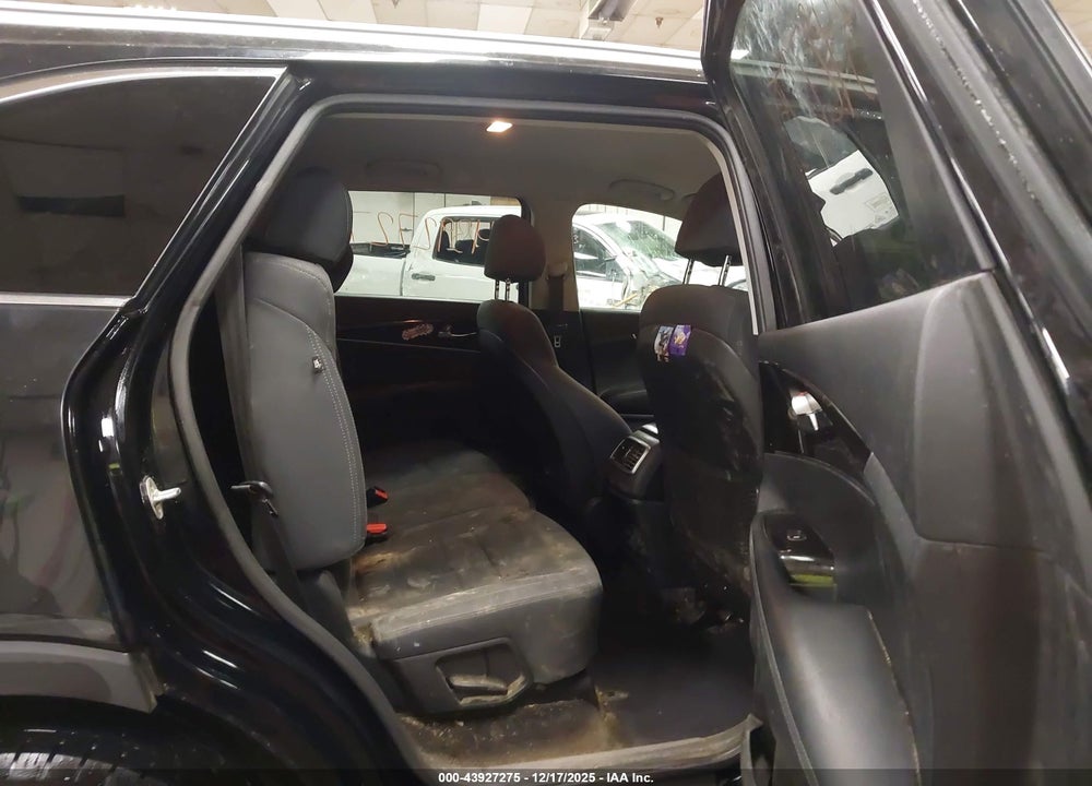 2018 KIA SORENTO 2.4L LX VIN: 5XYPGDA36JG376918