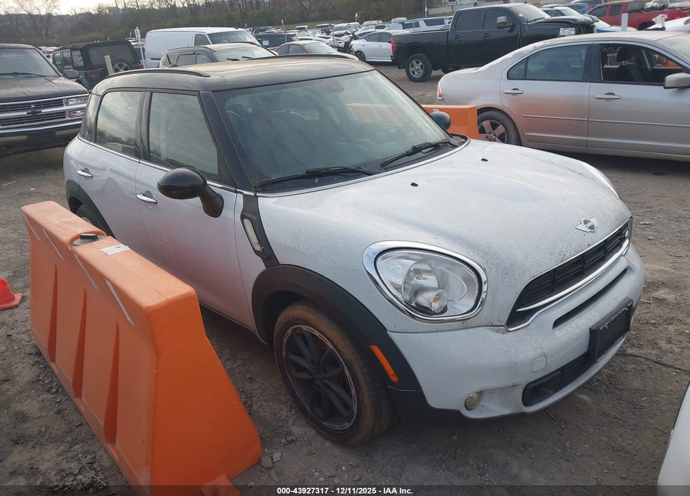 2016 MINI COUNTRYMAN COOPER S VIN: WMWZC3C58GWT08142
