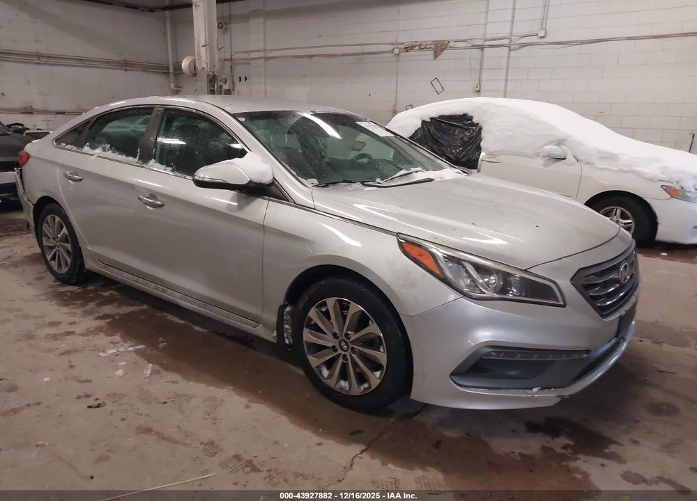 2015 HYUNDAI SONATA SPORT VIN: 5NPE34AF3FH228223