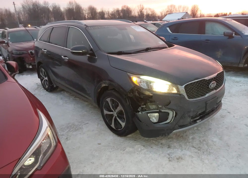 2016 KIA SORENTO 3.3L EX VIN: 5XYPHDA55GG157052