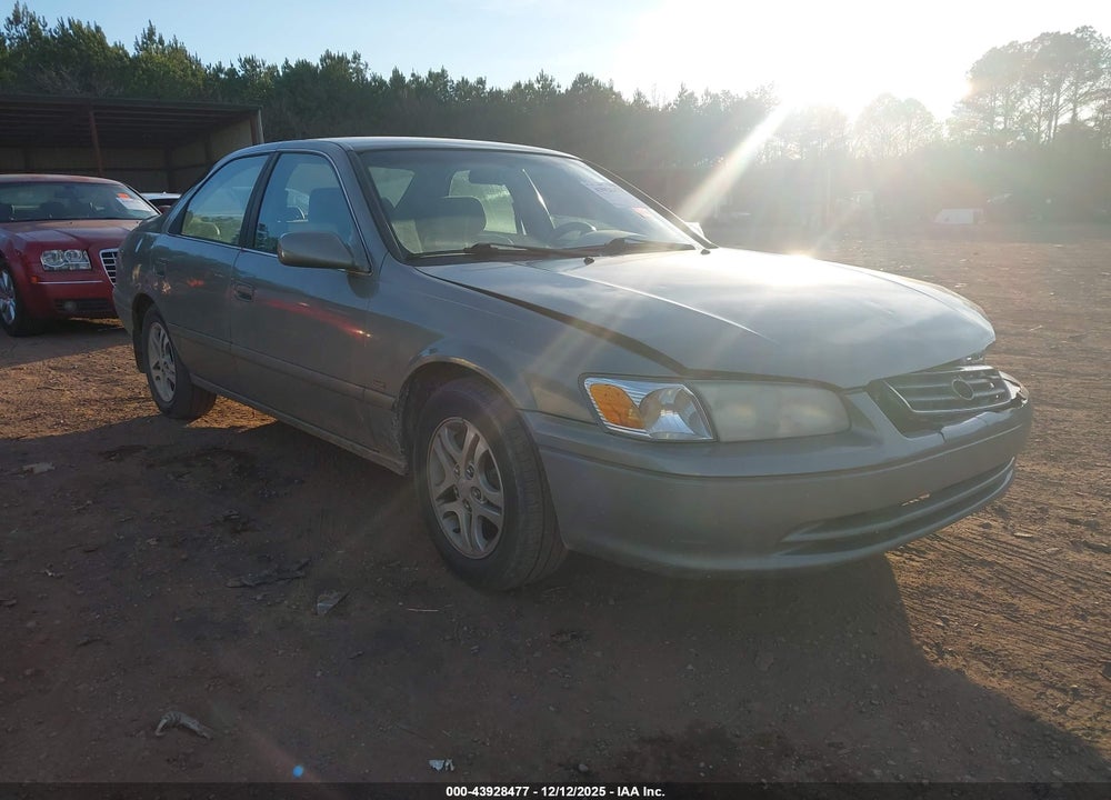 2001 TOYOTA CAMRY LE VIN: JT2BG28K810539370