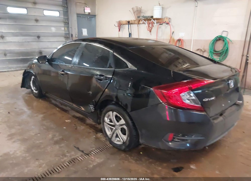 2018 HONDA CIVIC LX VIN: 19XFC2F51JE040600