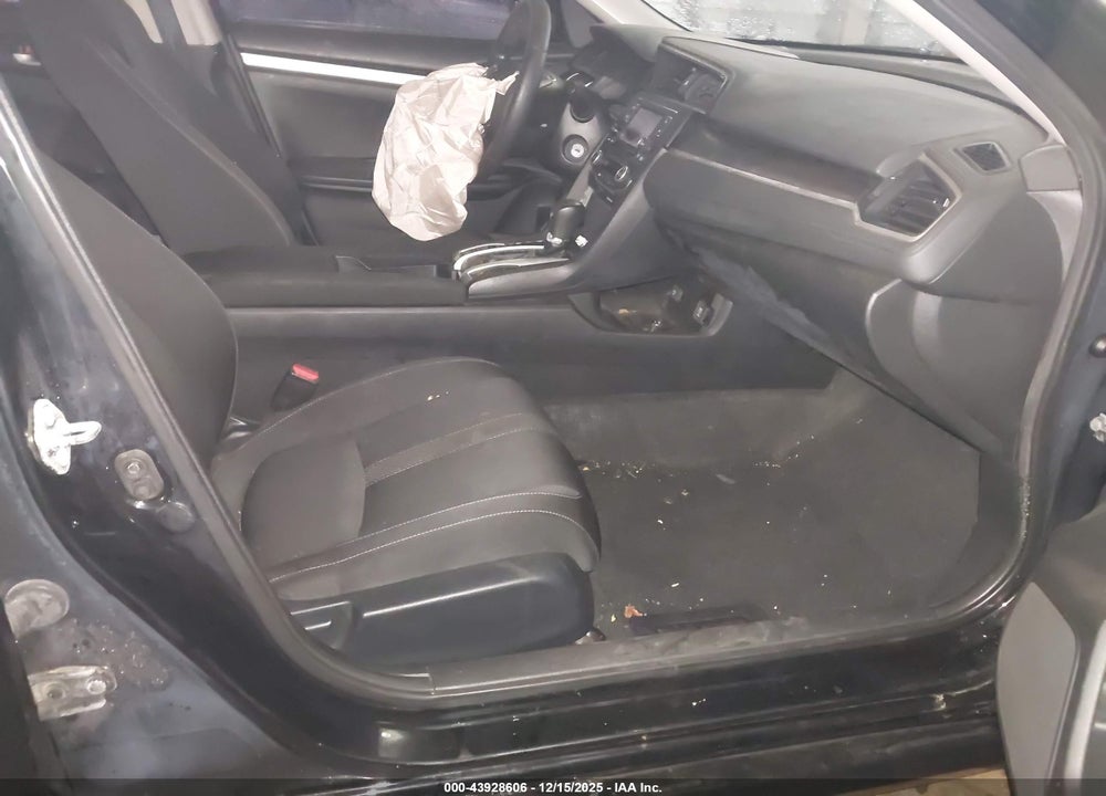 2018 HONDA CIVIC LX VIN: 19XFC2F51JE040600