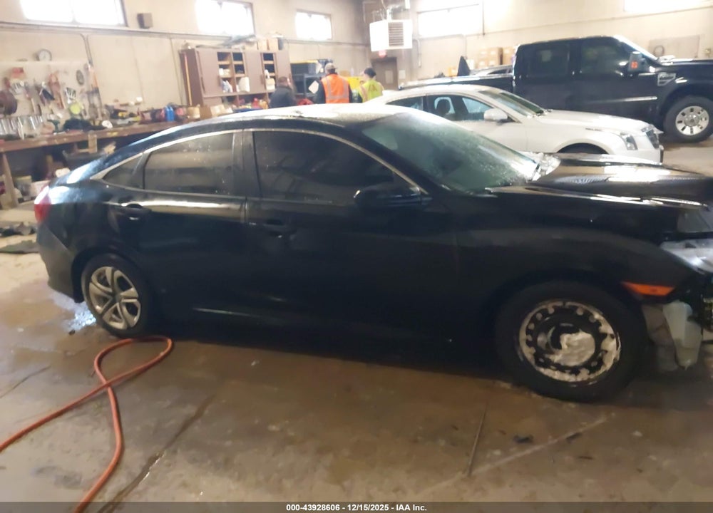 2018 HONDA CIVIC LX VIN: 19XFC2F51JE040600