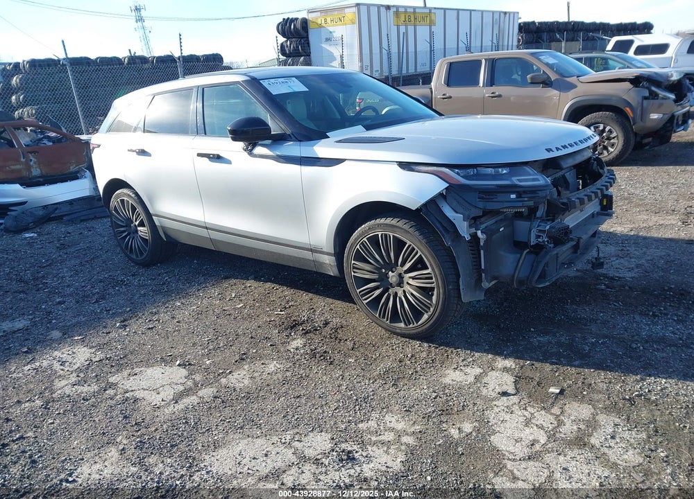 2018 LAND ROVER RANGE ROVER VELAR P250 HSE R-DYNAMIC VIN: SALYM2RX7JA715607