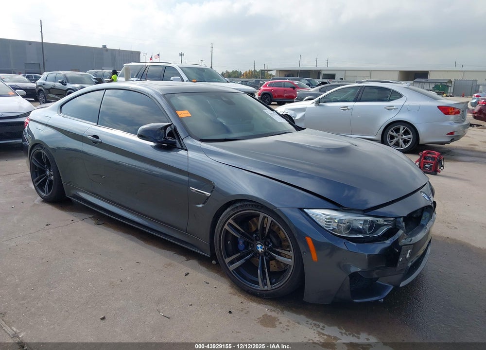 2015 BMW M4 VIN: WBS3R9C58FK330800