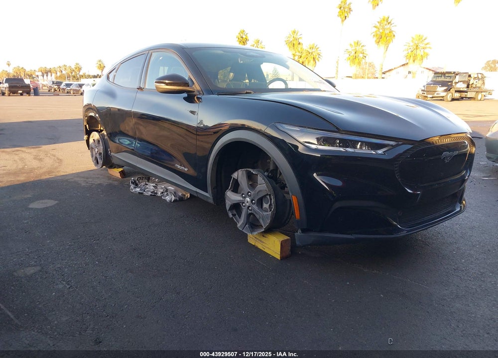 2022 FORD MUSTANG MACH-E SELECT VIN: 3FMTK1RM3NMA44478