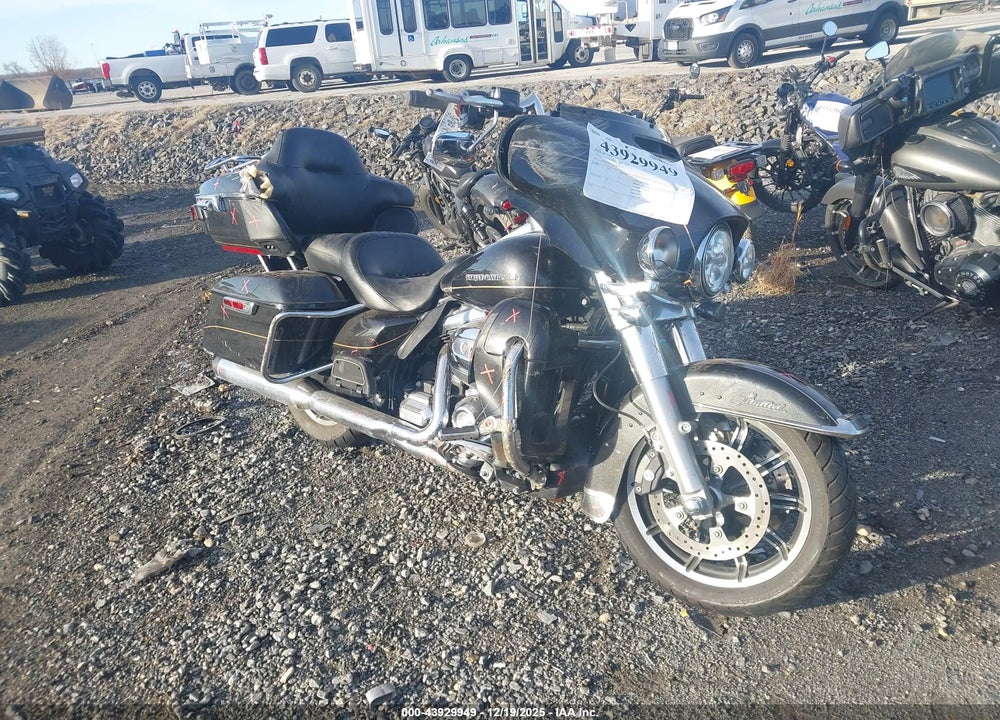 2017 HARLEY-DAVIDSON FLHTK ULTRA LIMITED VIN: 1HD1KED19HB657117