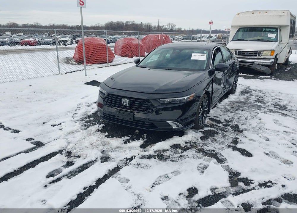 2024 HONDA ACCORD TOURING HYBRID VIN: 1HGCY2F88RA013053