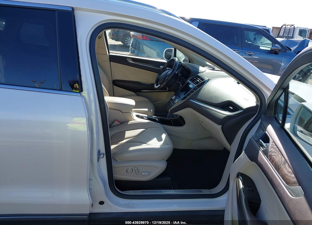 2019 LINCOLN MKC RESERVE VIN: 5LMTJ3DH8KUL31599
