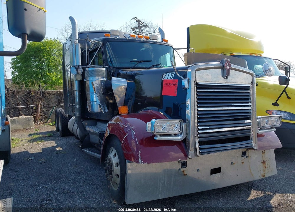 2003 KENWORTH CONSTRUCTION W900 VIN: 1XKWD68X93J383507