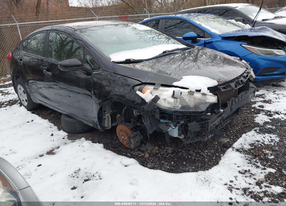 2015 KIA FORTE LX VIN: KNAFK4A63F5285736