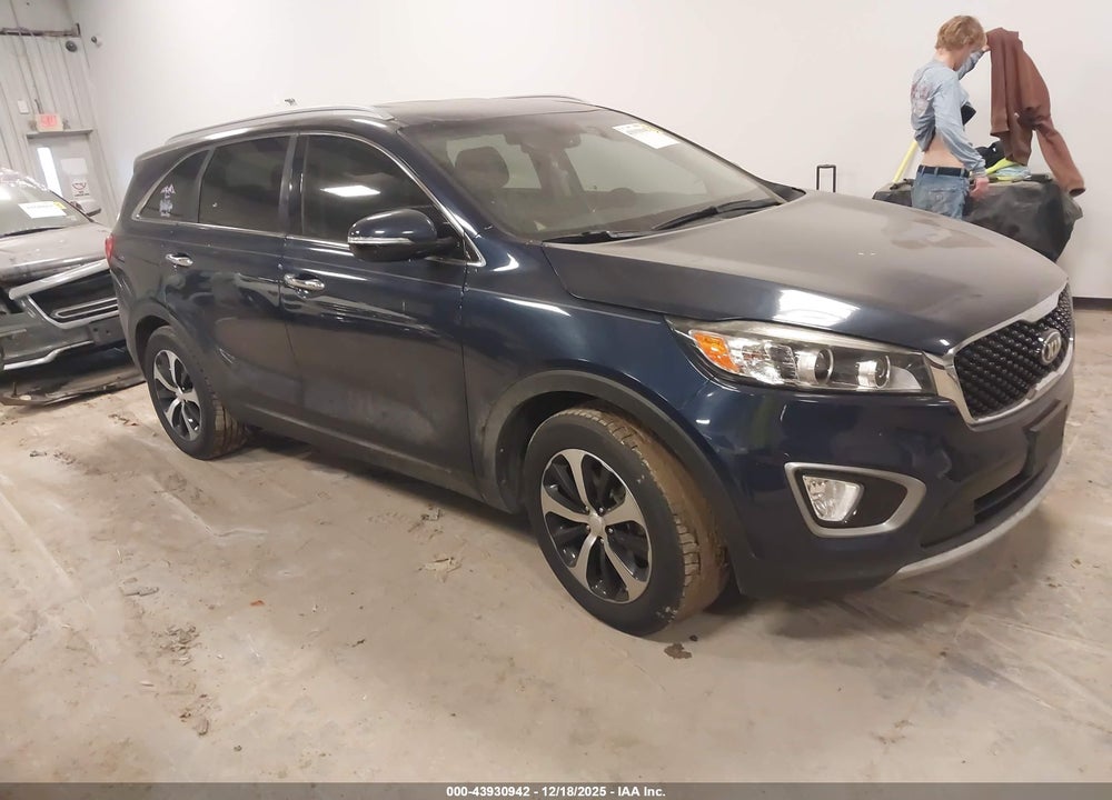2016 KIA SORENTO 3.3L EX VIN: 5XYPH4A55GG139439