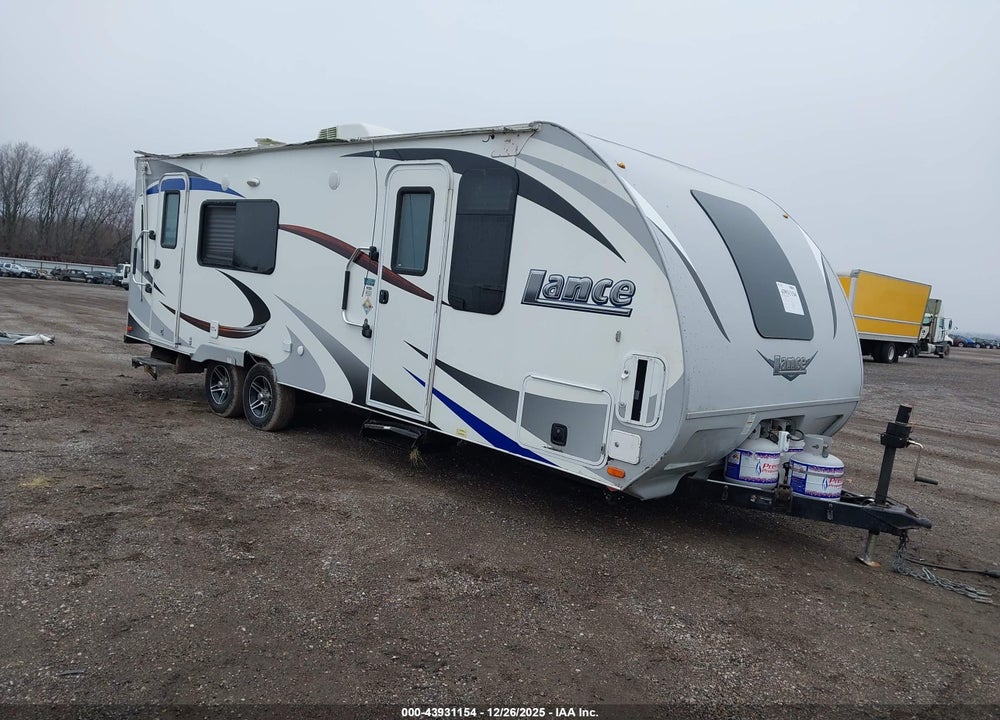 2017 LANCE M-2285 VIN: 56YTT2228HL320692