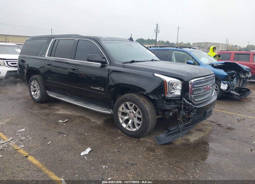 2015 GMC YUKON XL 1500 SLT VIN: 1GKS1HKC0FR555518