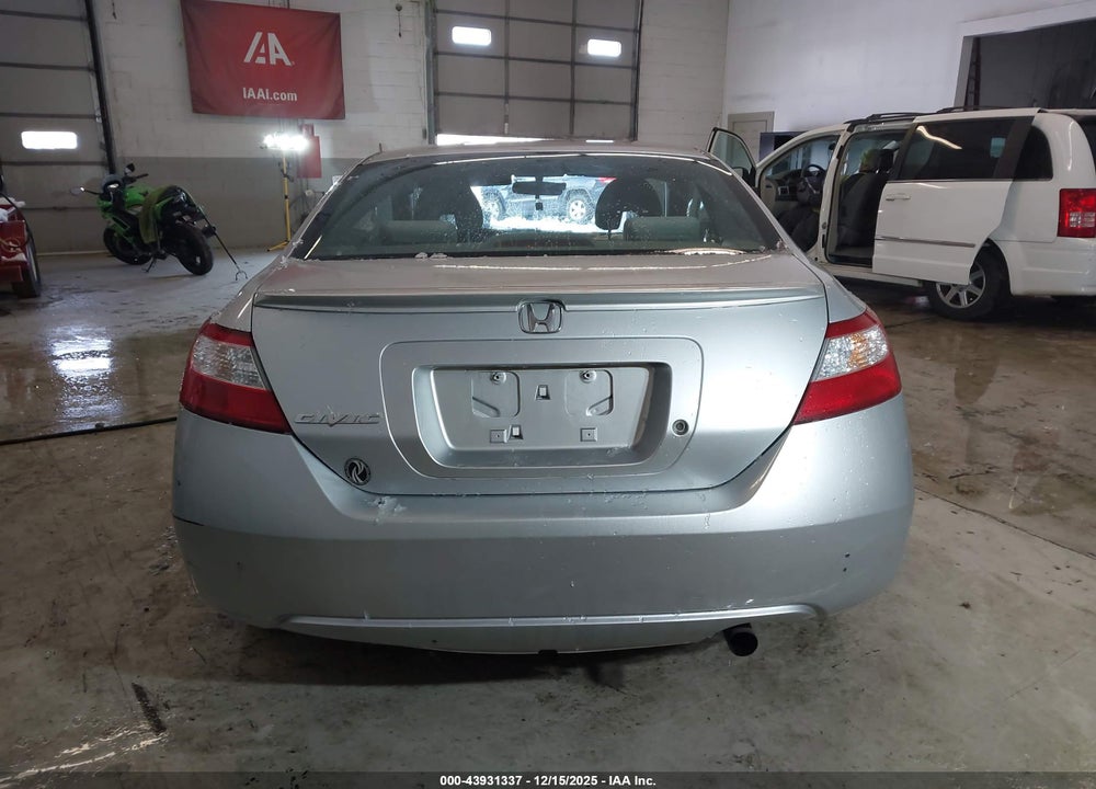 2008 HONDA CIVIC LX VIN: 2HGFG12698H573159