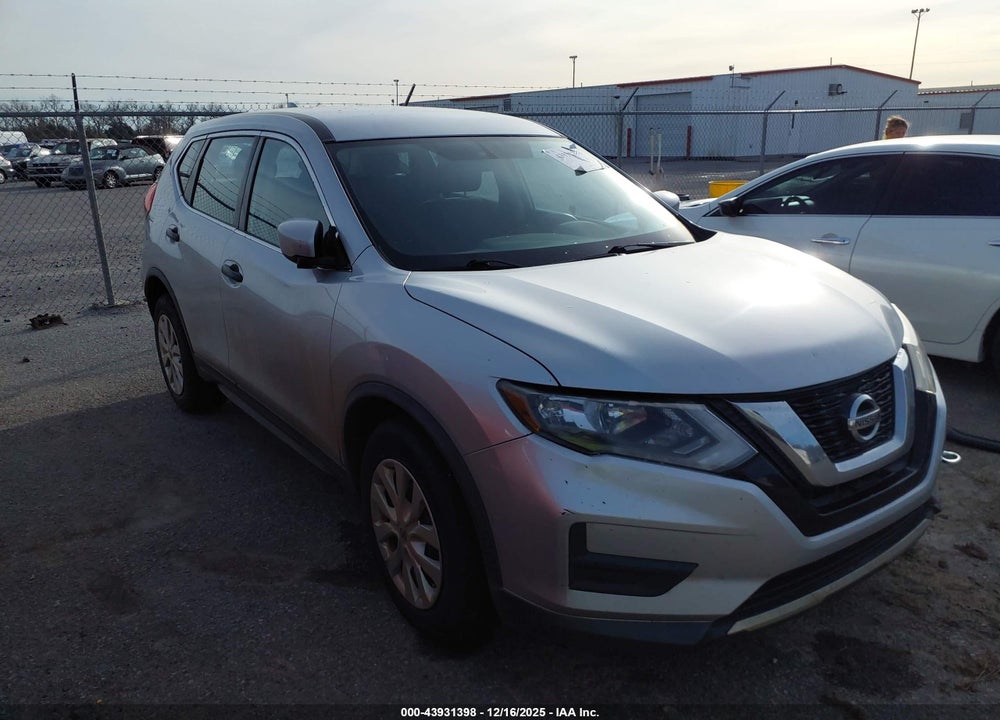 2017 NISSAN ROGUE S VIN: KNMAT2MTXHP515361