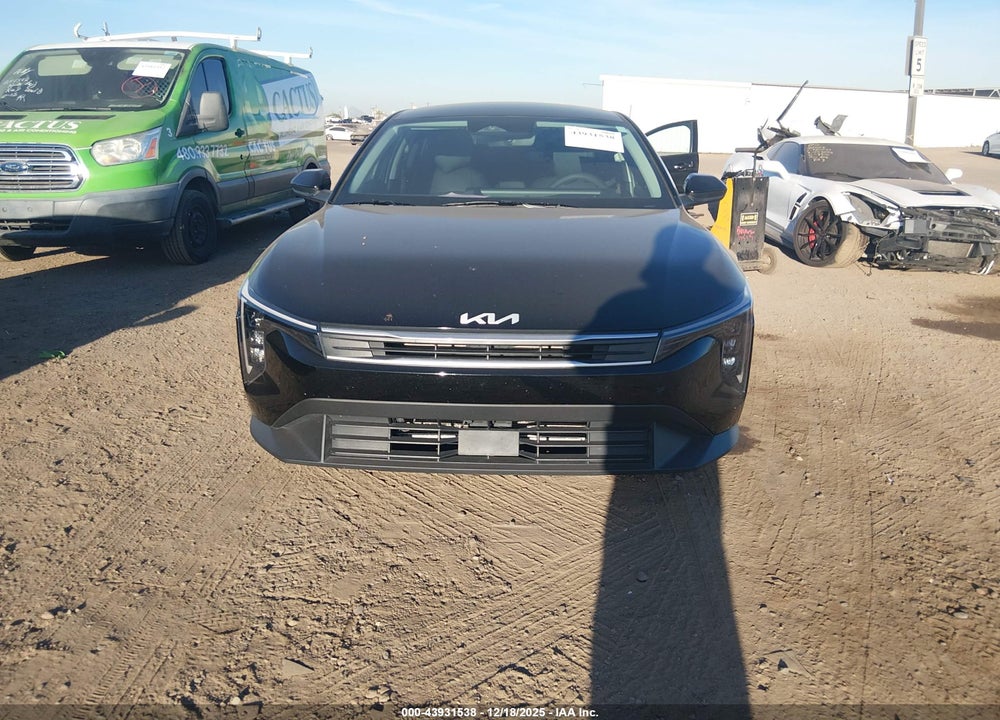 2025 KIA K4 LX VIN: 3KPFT4DEXSE077483