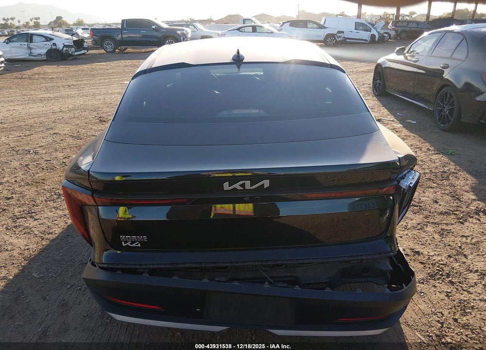 2025 KIA K4 LX VIN: 3KPFT4DEXSE077483