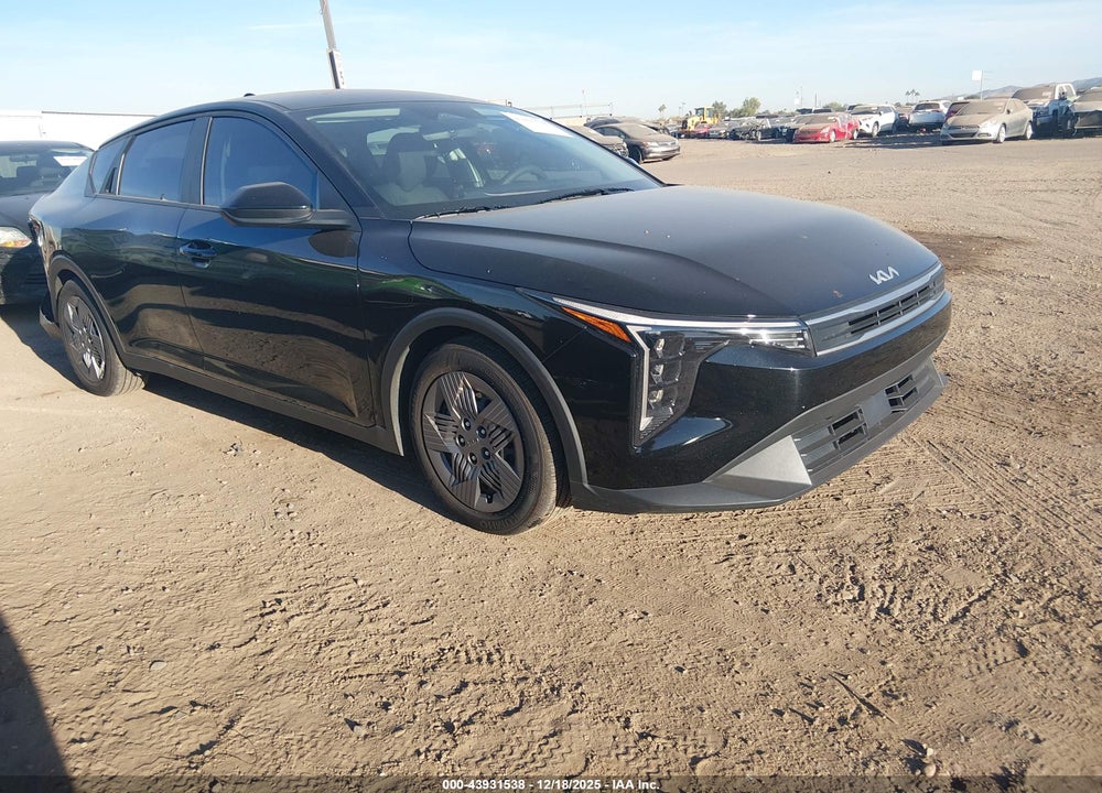 2025 KIA K4 LX VIN: 3KPFT4DEXSE077483