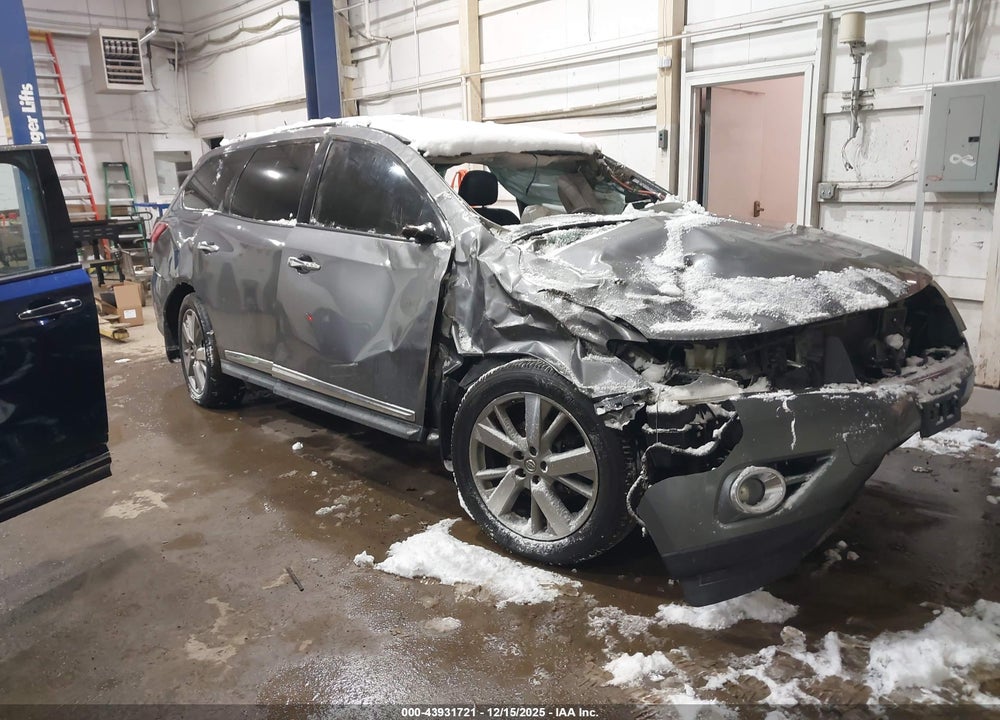 2016 NISSAN PATHFINDER PLATINUM VIN: 5N1AR2MN8GC661761