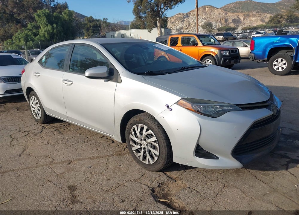2018 TOYOTA COROLLA LE VIN: 5YFBURHE7JP800402