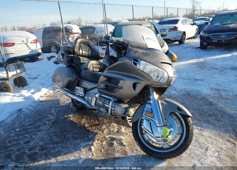 2004 HONDA GL1800 VIN: 1HFSC47014A304909
