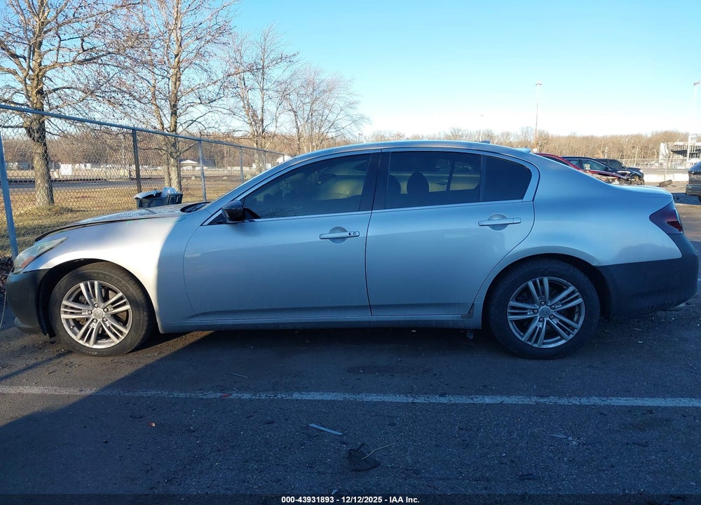 2011 INFINITI G37X VIN: JN1CV6AR8BM350392