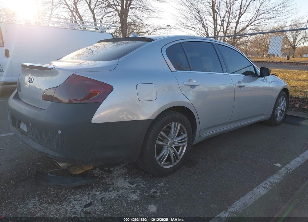 2011 INFINITI G37X VIN: JN1CV6AR8BM350392