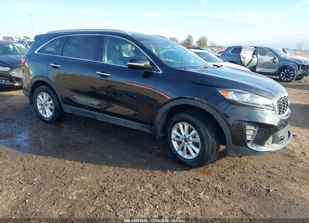 2019 KIA SORENTO 2.4L LX VIN: 5XYPG4A34KG494824