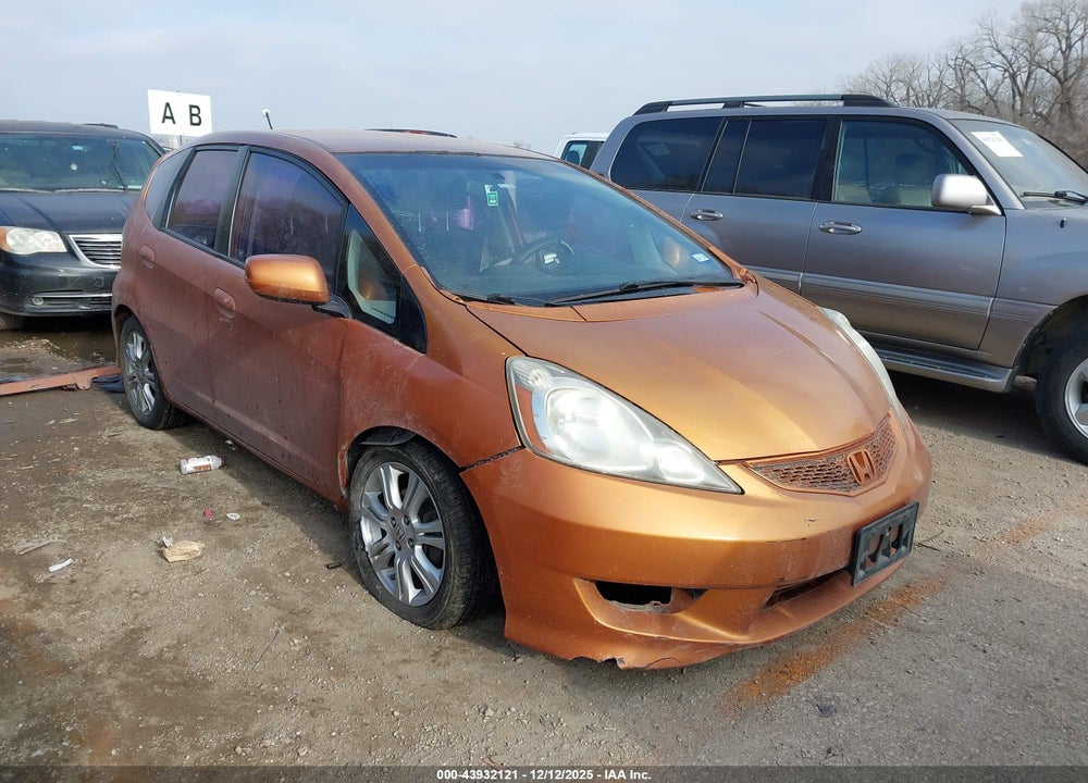 2011 HONDA FIT SPORT VIN: JHMGE8H51BS003669