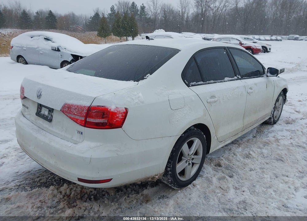 2015 VOLKSWAGEN JETTA SEDAN 2.0L TDI SE VIN: 3VWLA7AJ5FM292130