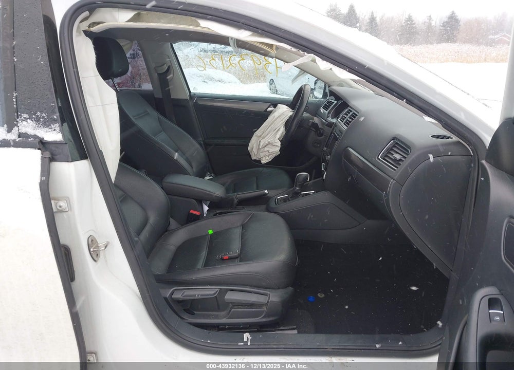 2015 VOLKSWAGEN JETTA SEDAN 2.0L TDI SE VIN: 3VWLA7AJ5FM292130