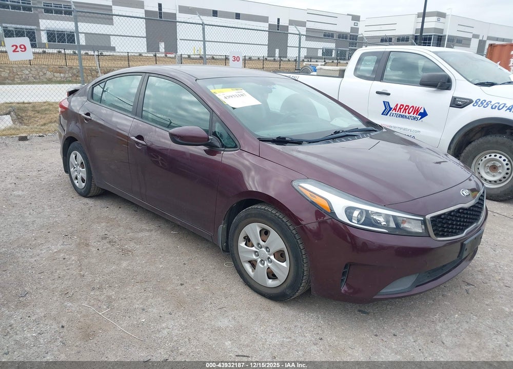 2018 KIA FORTE LX VIN: 3KPFL4A75JE196336