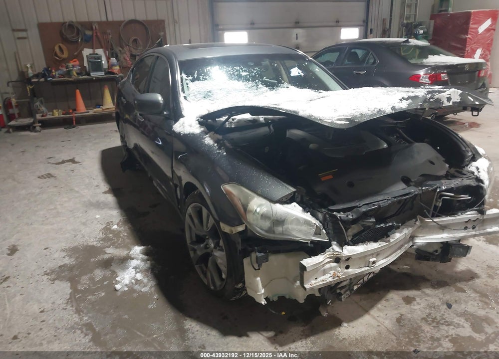 2011 INFINITI M56 VIN: JN1AY1AP7BM520385