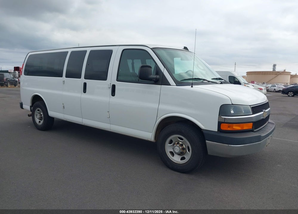 2017 CHEVROLET EXPRESS 3500 LT VIN: 1GAZGPFF6H1275068