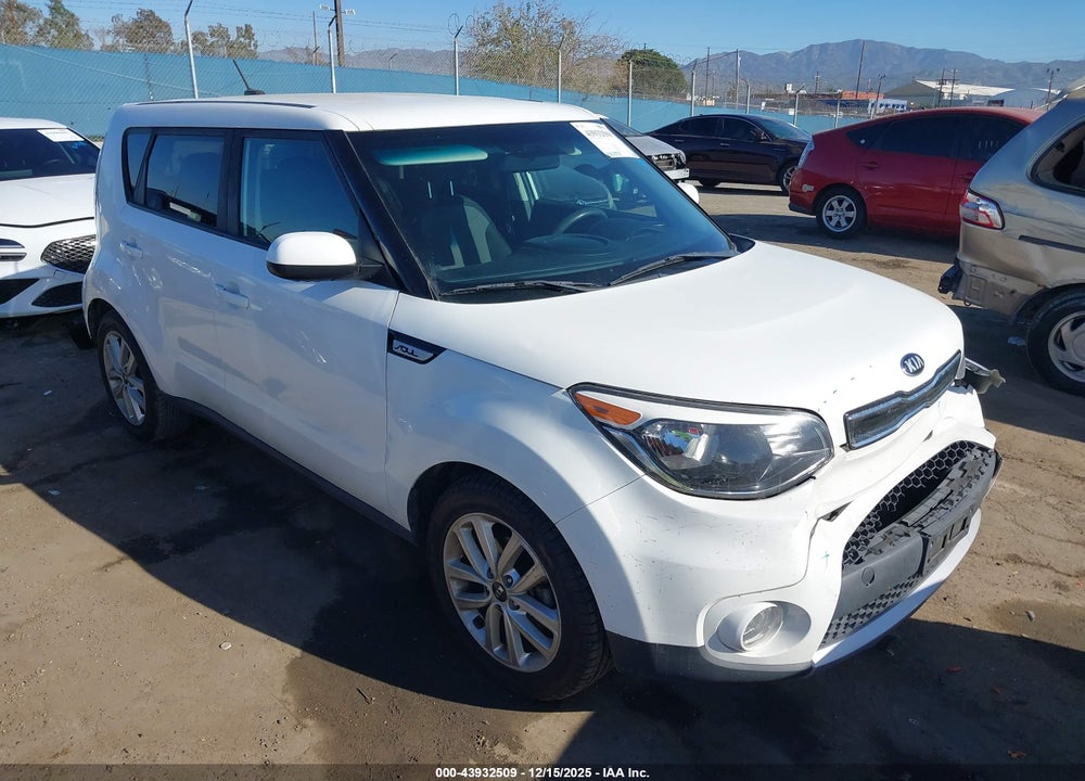 2018 KIA SOUL + VIN: KNDJP3A51J7577804