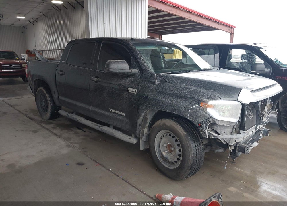 2016 TOYOTA TUNDRA SR5 5.7L V8 VIN: 5TFEW5F13GX204536