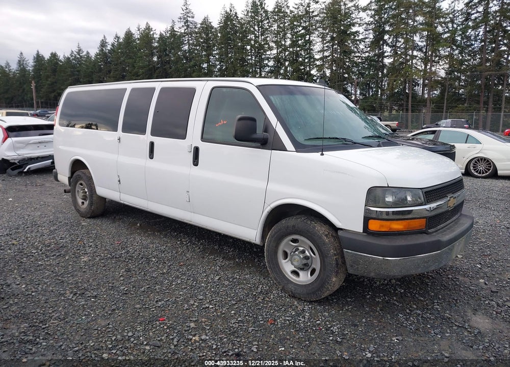 2016 CHEVROLET EXPRESS 3500 LT VIN: 1GAZGPFG0G1285232