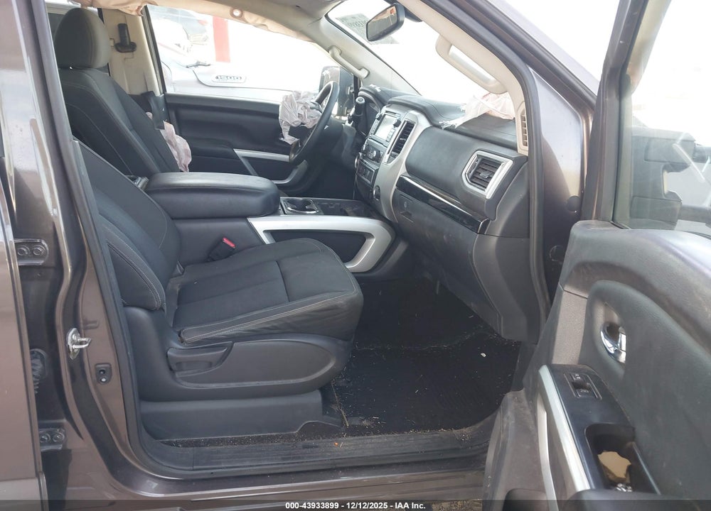 2017 NISSAN TITAN XD SV GAS VIN: 1N6AA1F22HN510801