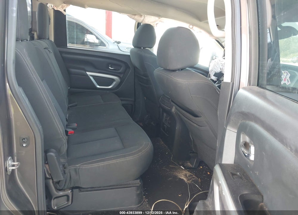 2017 NISSAN TITAN XD SV GAS VIN: 1N6AA1F22HN510801