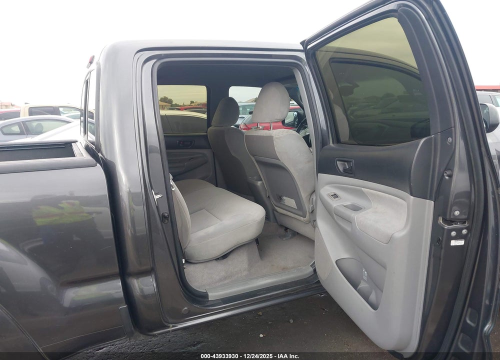 2011 TOYOTA TACOMA PRERUNNER V6 VIN: 3TMKU4HN8BM027497