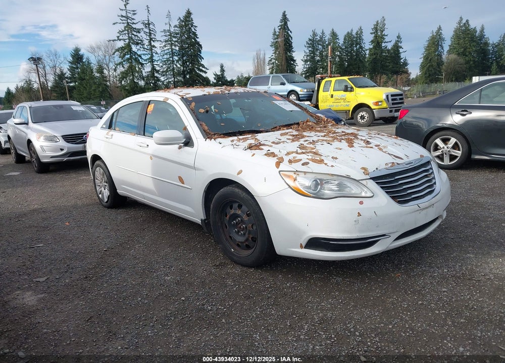 2011 CHRYSLER 200 LX VIN: 1C3BC4FB3BN563957
