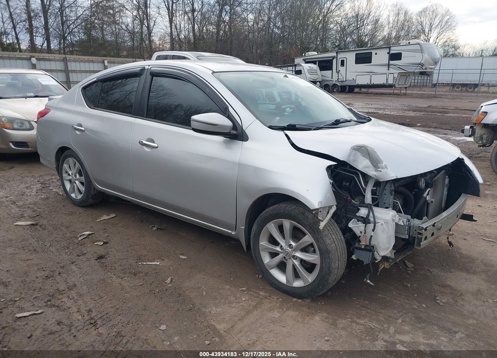 2017 NISSAN VERSA 1.6 SL VIN: 3N1CN7AP0HL867709
