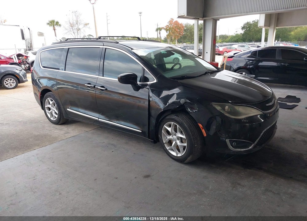 2017 CHRYSLER PACIFICA TOURING-L VIN: 2C4RC1BG1HR748210