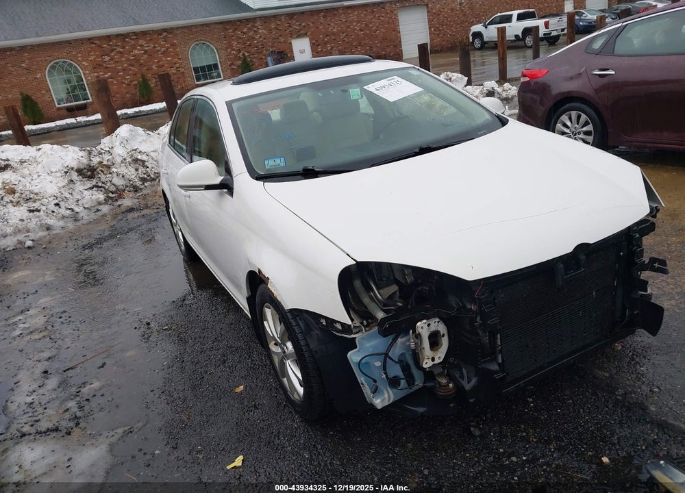 2010 VOLKSWAGEN JETTA LIMITED EDITION/SE/SEL VIN: 3VWRZ7AJ0AM064225